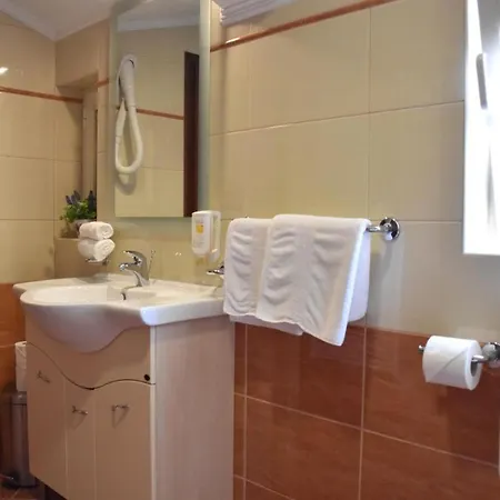 Room In Bb - Villa Riva Accommodation Makarska