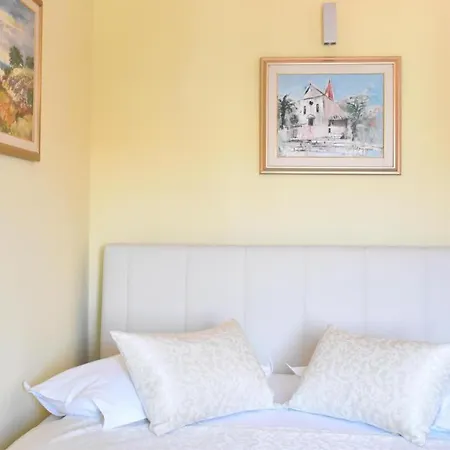 Room In Bb - Villa Riva Accommodation