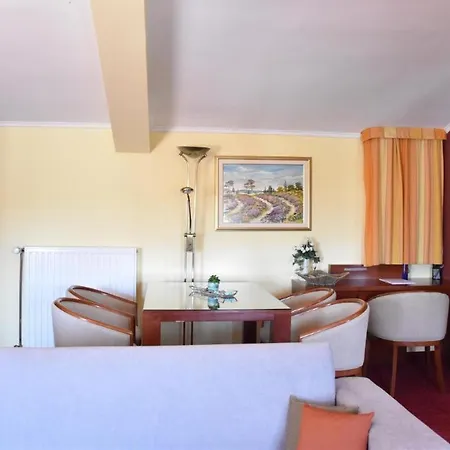 Room In Bb - Villa Riva Accommodation *
