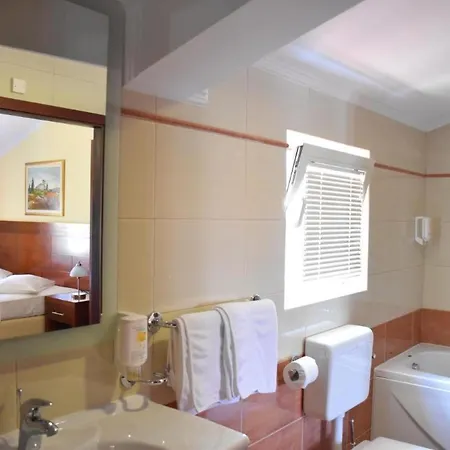 Room In Bb - Villa Riva Accommodation Makarska
